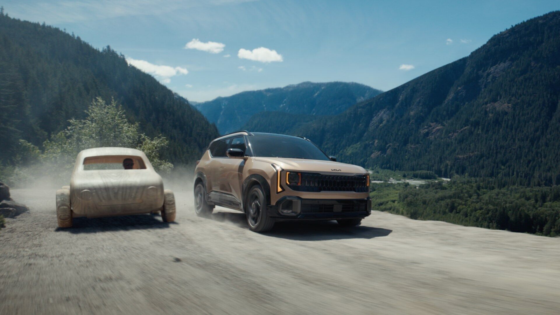 LA CREATIVA CAMPAÑA DEL NUEVO SUV KIA SELTOS DEL 2027 DEMUESTRA QUE LAS COSAS BUENAS SÍ VIENEN EN PAQUETES PEQUEÑOS. (PRNewsfoto/Kia America)