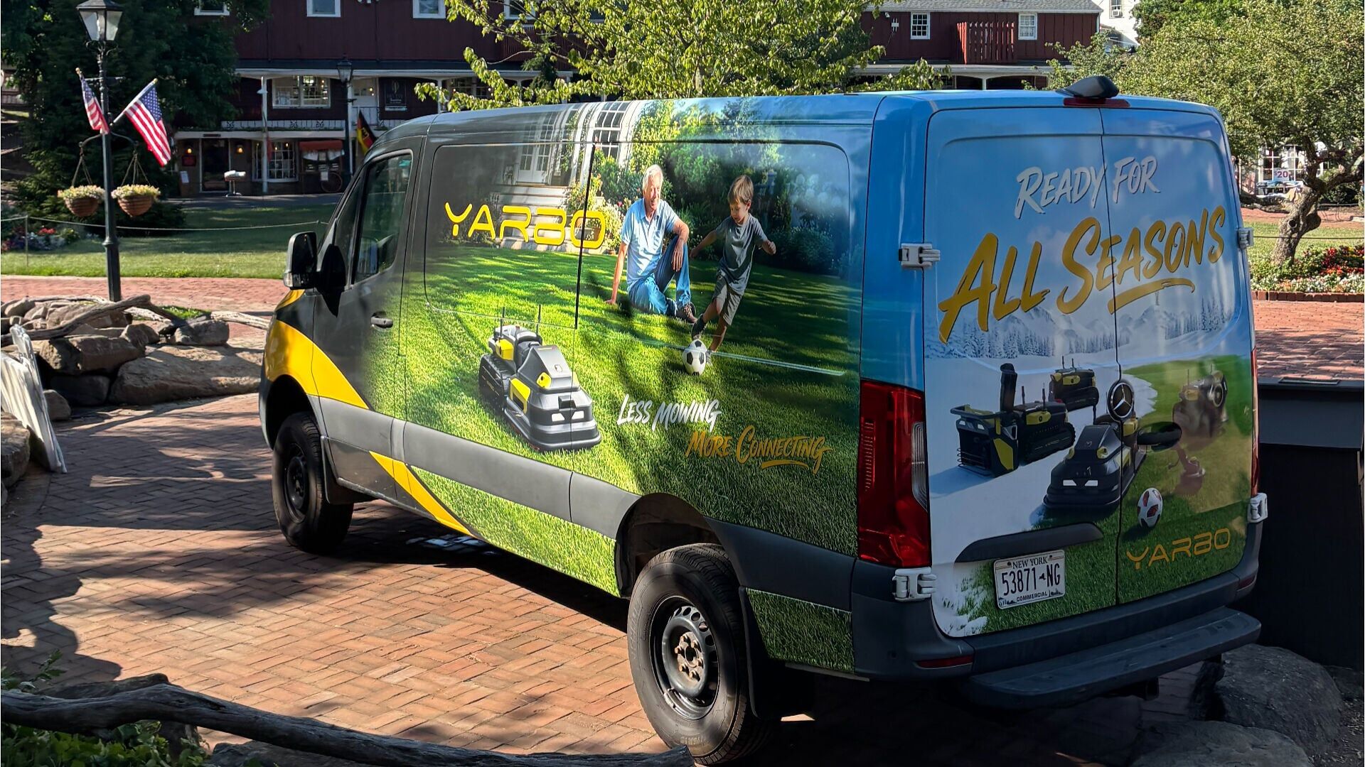 Yarbo Road Show 2026 campaign vehicle