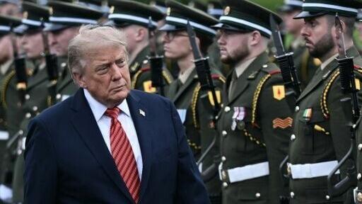 US President Donald Trump inspected a military guard of honour