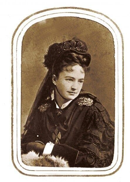 Elizabeth "Libbie" Custer