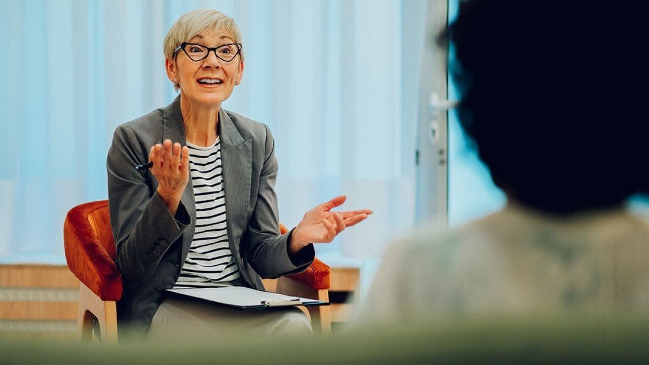 13 questions that lead to breakthroughs in therapy