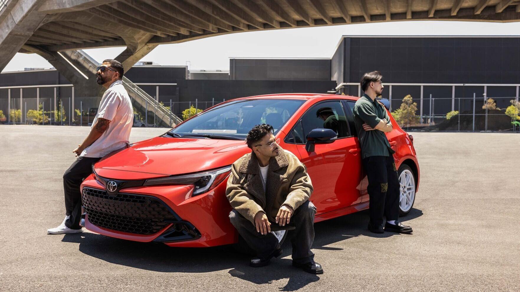 Toyota and 3x Latin Grammy-nominated artist, Álvaro Díaz, announce partnership to celebrate music discovery and cultural connections through a series of exclusive posters inspired by his latest album, OMAKASE.