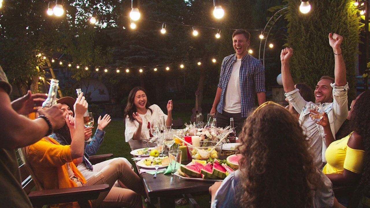 Survey finds Americans disagree on the unwritten rules of backyard parties