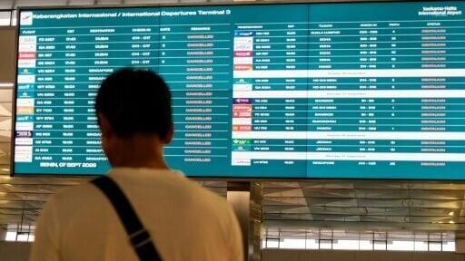 The eruption of Indonesia's Anak Krakatau led to nearly 3,000 flights being halted, stranding more than 340,000 passengers
