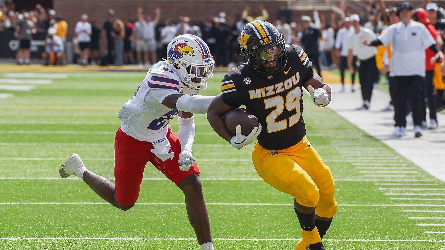 Tigers score first in Border Showdown (copy) (copy)