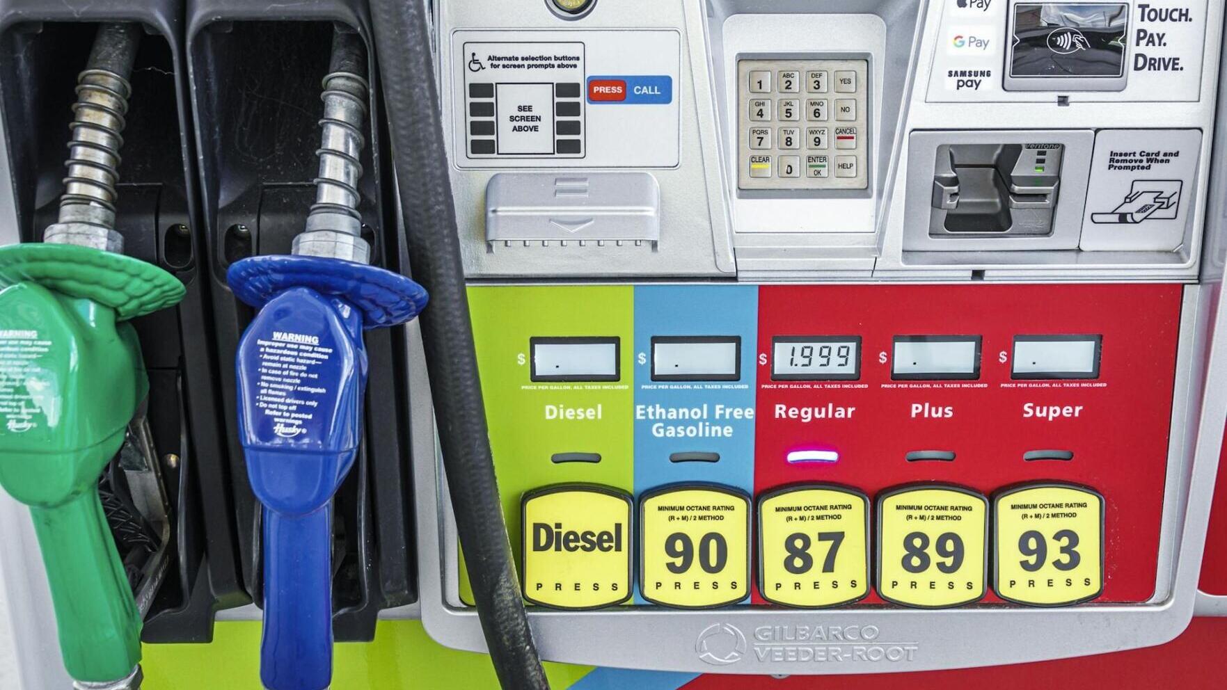 Green pump for diesel, blue for gas – but what's the difference?