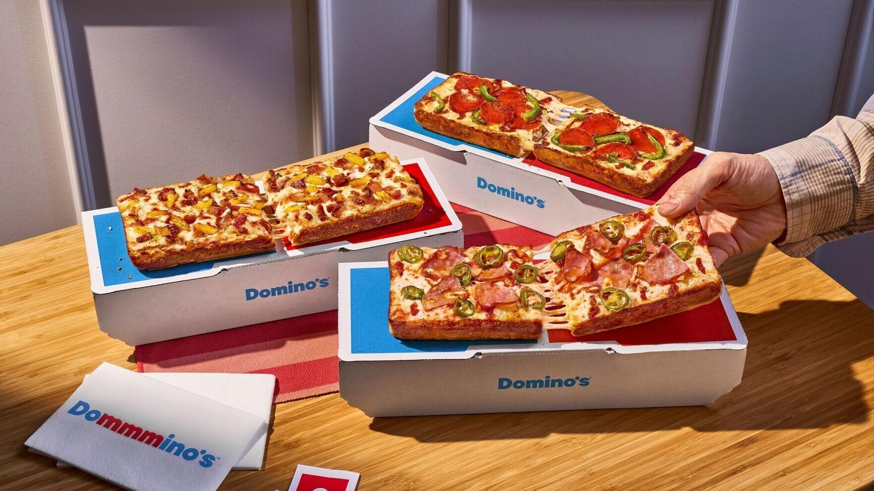 La Domino está elaborada con masa de horno de primera calidad, con sabor a mantequilla, recubierta de auténtico queso parmesano y horneada en un molde rectangular para crear una crujiente corteza de parmesano al estilo de Detroit. Se cubre con dos capas...