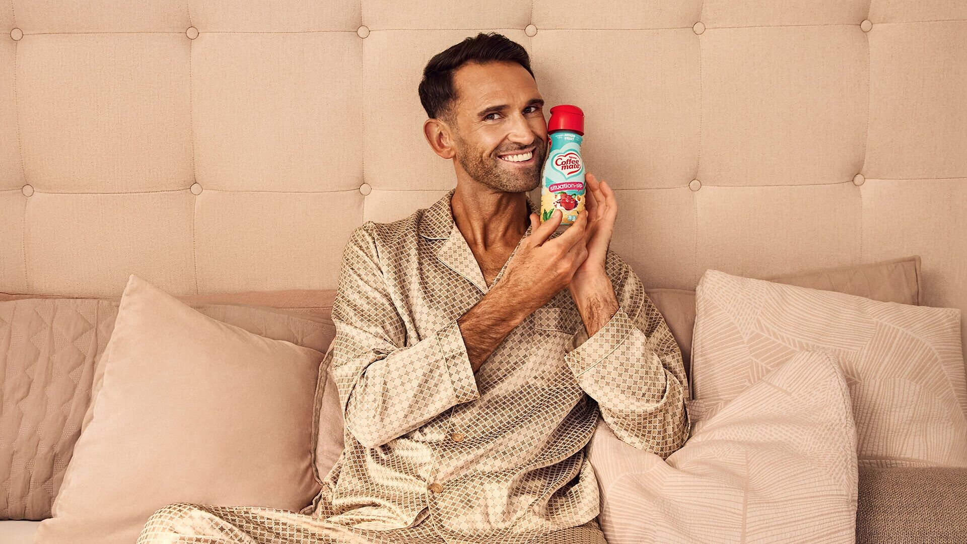 TV personality Carl Radke cozies up with Coffee mate® Situation-Sip Mixed Fruit Flavored Creamer, available for free during online drops on July 20 and July 27 at 2 p.m. ET, while supplies last.