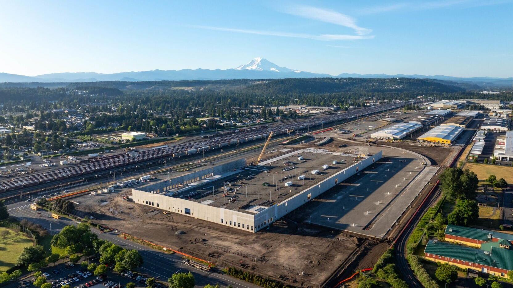 Walls tilted in place at Auburn 18 Business Park's build-to-suit development project. (Photo Source: Sierra Construction Company, Inc.)