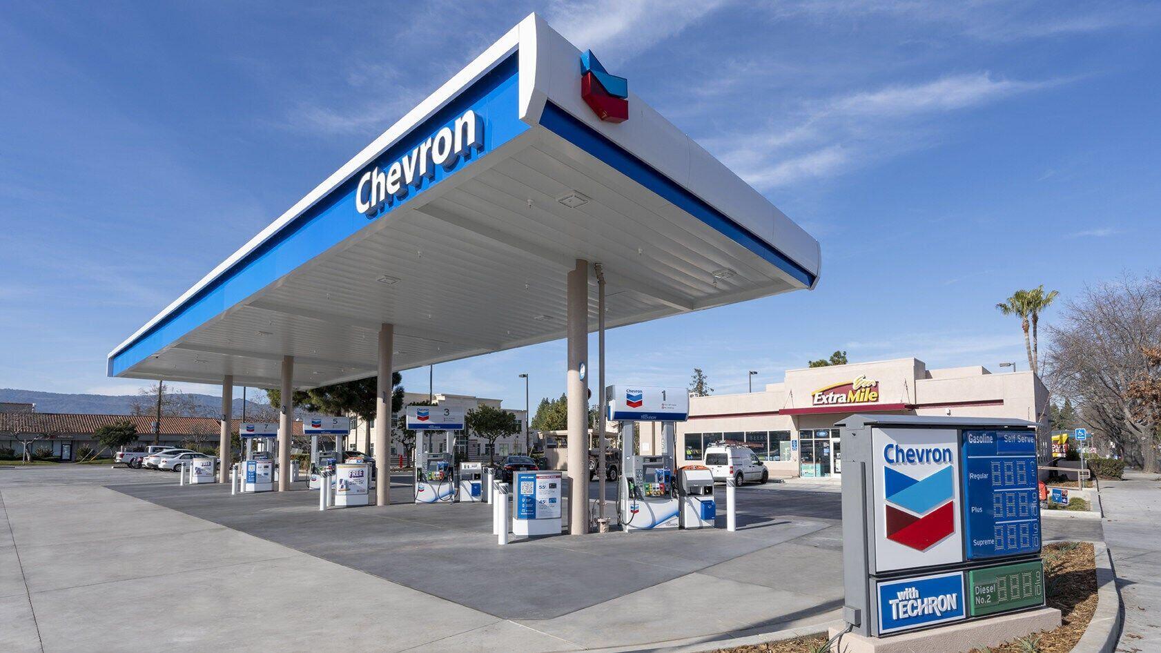 Chevron Station: Chevron with next-generation Techron® fuels America’s 250th summer road trips