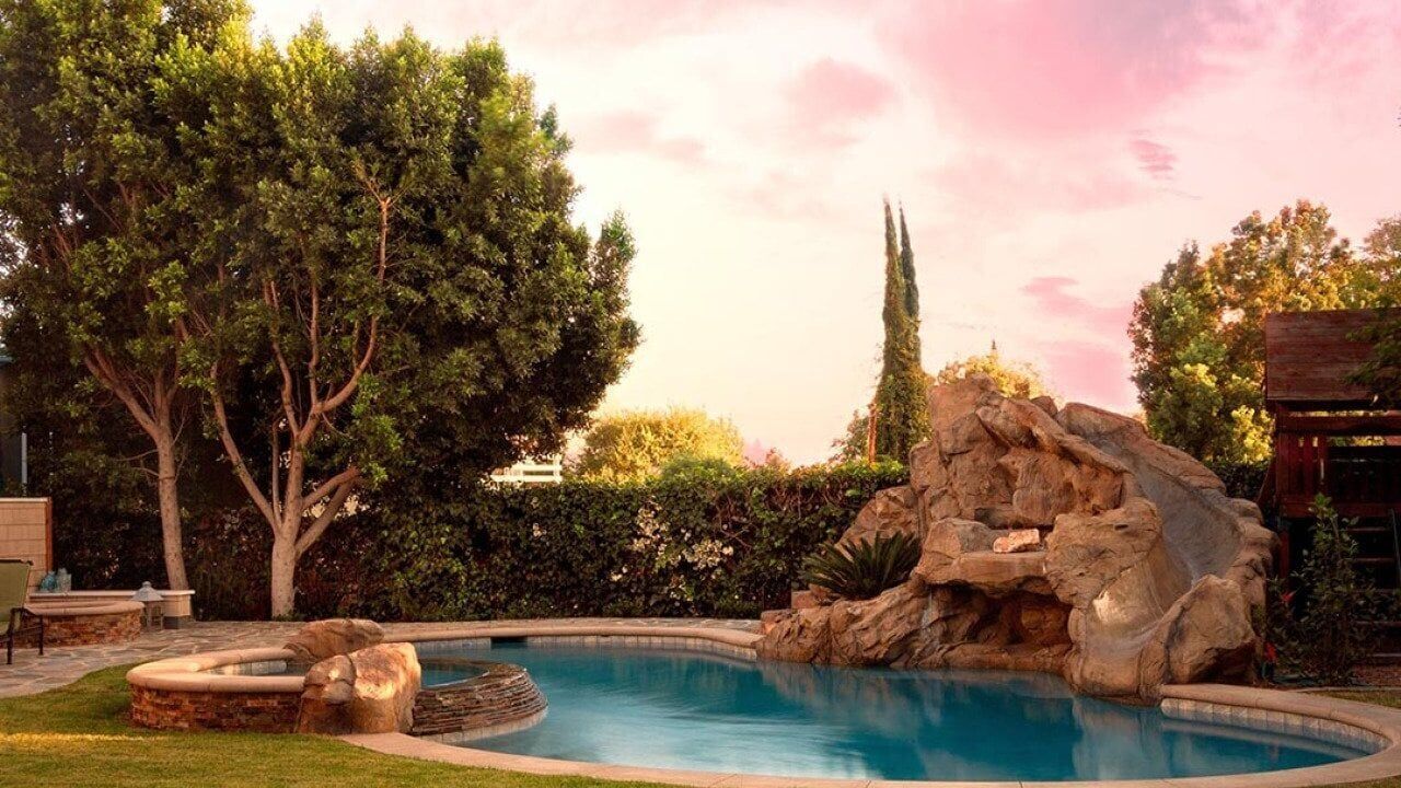 How to plan a luxury backyard transformation