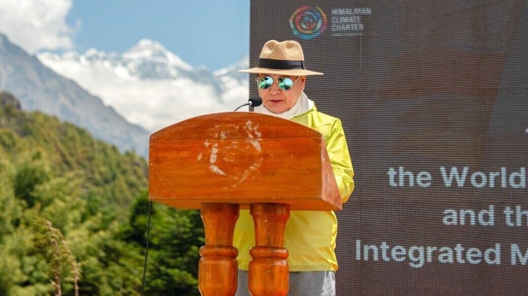Chairman Kang Tae Sun of BYN BLACKYAK Group delivers a keynote address at the “Himalayan Climate Charter 2026 Namche Summit.”