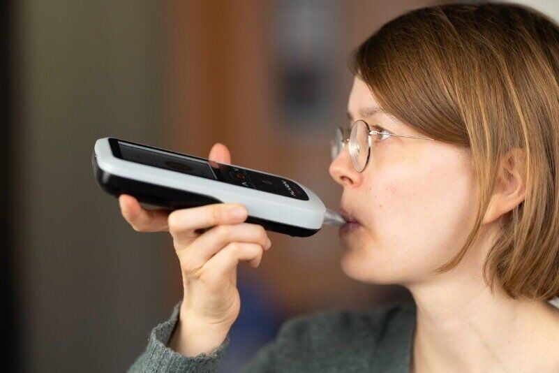 New breathalyser device sniffs out when your body starts burning fat