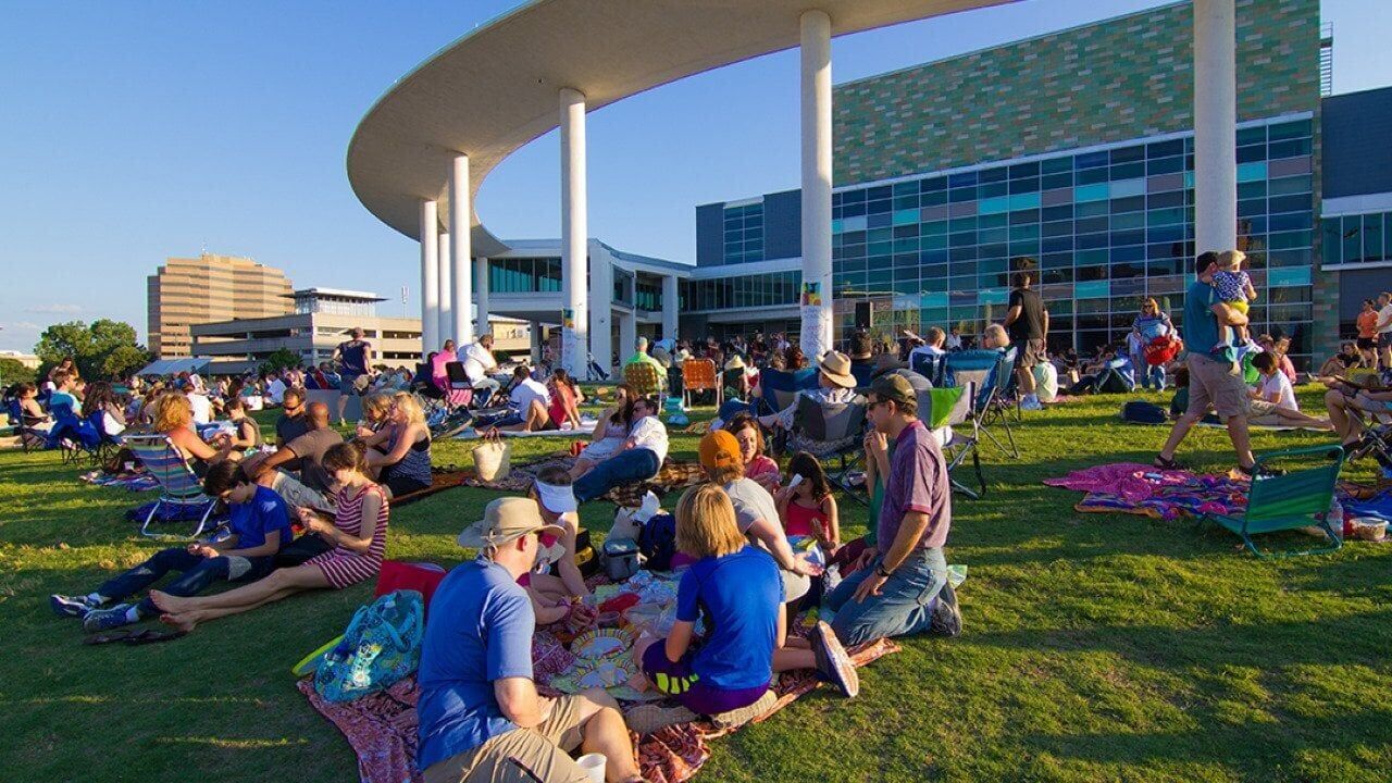 The unofficial "twin cities" of America: 14 US metros that have way more in common than you'd think