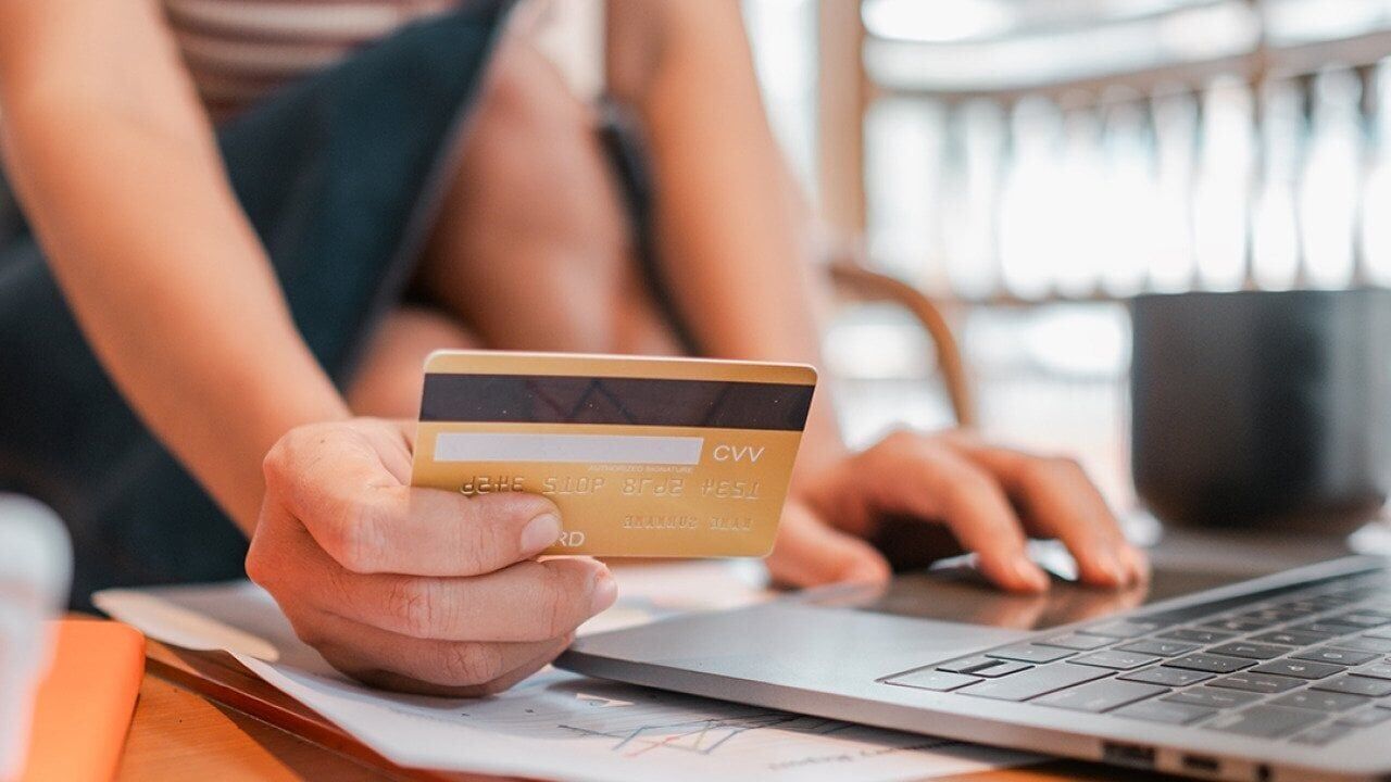 5 shocking credit card statistics in 2026 (and how to avoid becoming one)