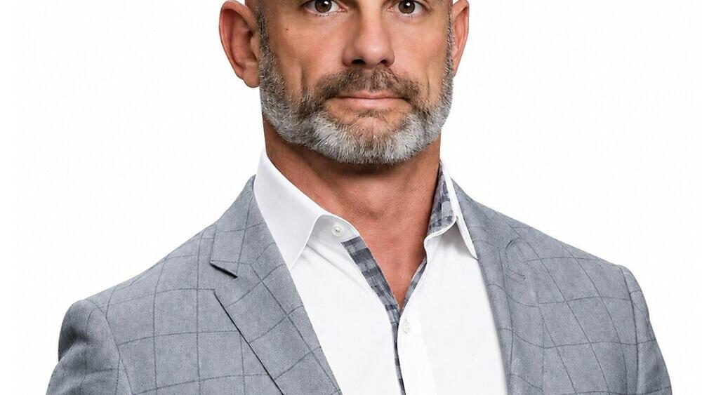 Rob DiTota 
(Chief Commercial Officer)