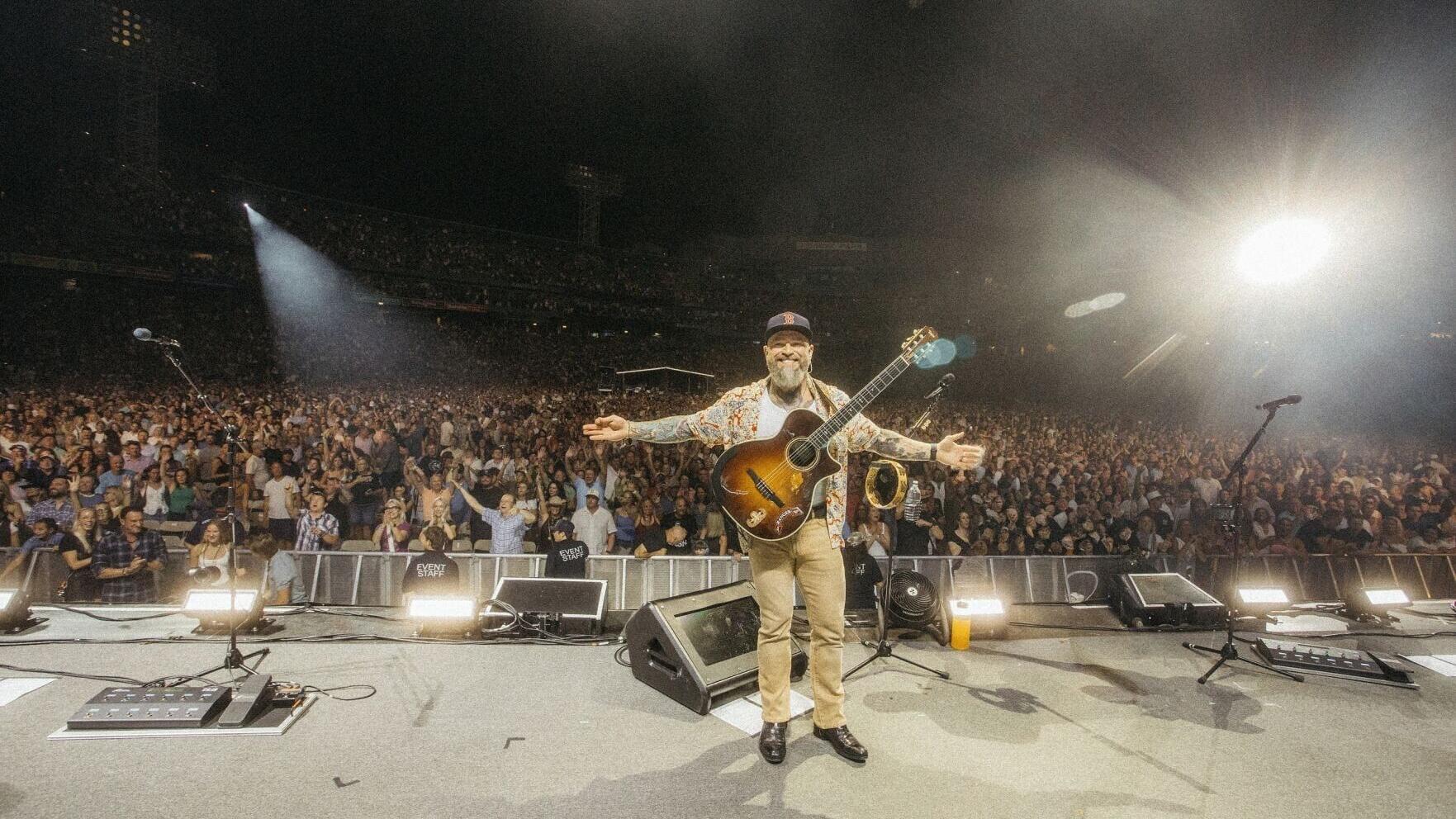 ZAC BROWN BAND CELEBRATES RECORD-BREAKING 15TH FENWAY SELLOUT BY SURPRISING ENTIRE AUDIENCE WITH MARGARITAVILLE AT SEA VACATIONS