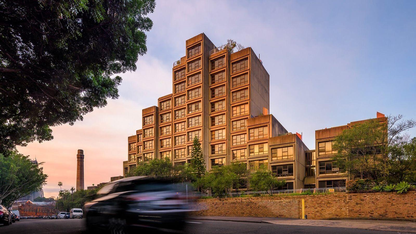 Brutalist landmark now waterproof: The Penetron System of crystalline waterproofing products helped restore and protect the building’s concrete structures, which had suffered extensive spalling.
