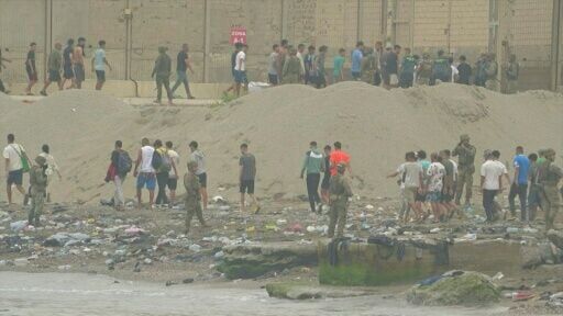 Large groups of migrants return to Morocco following the massive border surge